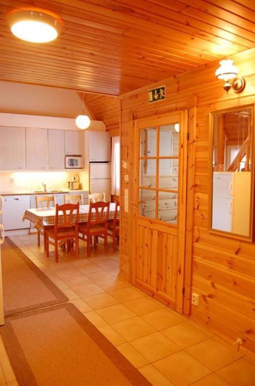 Lomaperkkioe Apartments Vuokatti Ruang foto